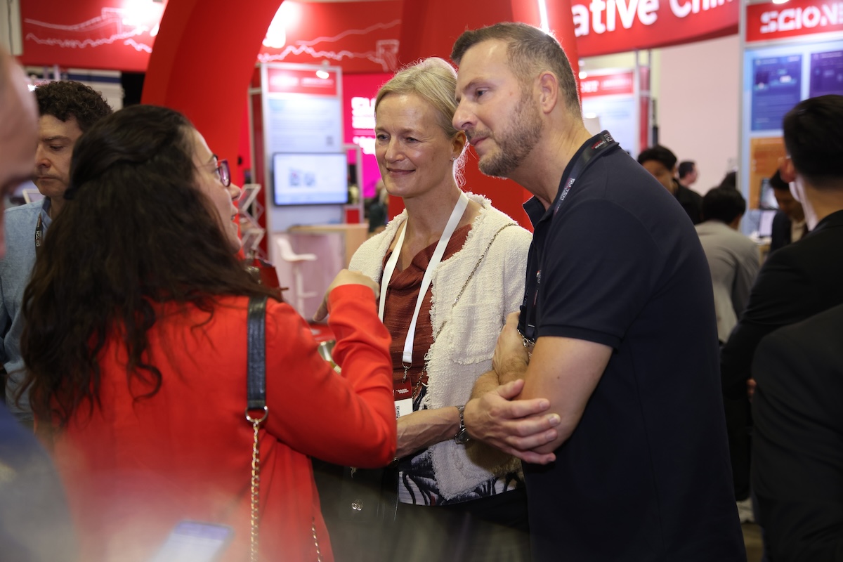 People networking at SWITCH